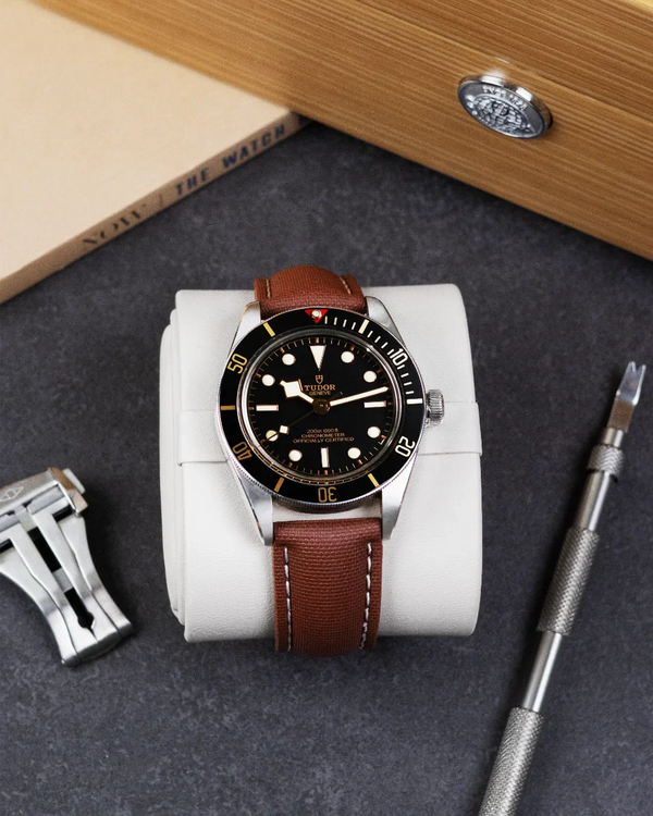 Artem Loop-Less HydroFlex Nebula Dust Brown Sailcloth Watch Strap | Holben's