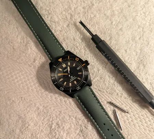 Artem Loop-Less HydroFlex Orbital Moss Green Sailcloth Watch Strap | Holben's
